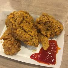 Setia alam, is a 2,500 acre township built with more than 5,000 units of within the township, you can also finds tesco hypermarket, petrol station, fast food chains (mc donald, kfc, pizza hut and etc). Kfc Fast Food Restaurant