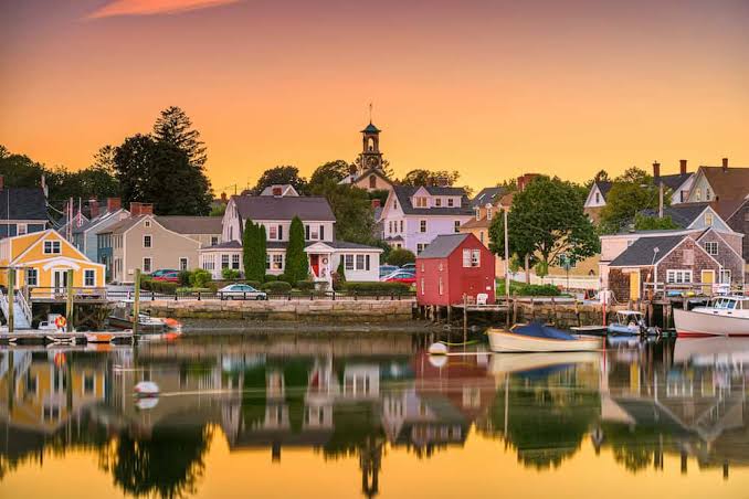Luxury Homes in New Hampshire 2026: A Complete Guide to Buying High-End Properties in the Granite State