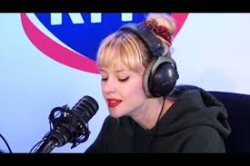 Перевод песни la grenade — рейтинг: Angele Interprete La Grenade De Clara Luciani Sur Rfm
