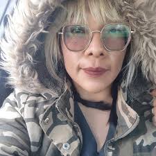 장발 탈모진행중...