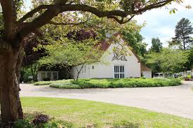 Elmschenhagen ist ein stadtteil im südosten von kiel. Friedhof Elmschenhagen Kapelle Thode Bestattungen