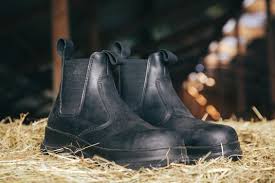 Городской джип (british english (a large, four wheel drive vehicle such as a land rover™ which is driven in towns and cities for ordinary domestic purposes). Arbeitsschuhtest Welcher Stiefel Passt Zu Mir Agrarheute Com
