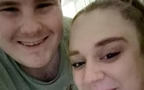 Após nascer com 25 semanas e sem batimentos cardíacos, bebê se recupera e  vence sepse e covid-19 em menos de dois meses