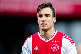 Check spelling or type a new query. Ajax Amsterdam Nicolas Tagliafico Deutet Transfer Im Sommer An Goal Com