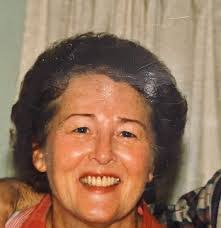 Carolyn Hott's Instagram, Twitter & Facebook