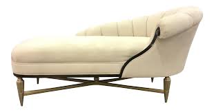 The whole, made of wood, has a unique upholstery in shades of gray. Chaise Lounge Chair Sofa Style Champagne Color Chaise Lounge Modern Velvet Display Bench Chaises Longues