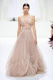 Pin Di Haute Couture