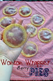Make surprisingly versatile pockets of food. Wonton Wrapper Berry Pies Wonton Wrapper Recipes Wonton Wrappers Berry Pie