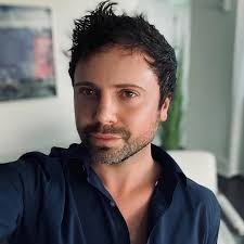 Brian H. Robb (@brianhrobb) • Instagram photos and videos