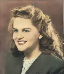 Mary Horrell's Instagram, Twitter & Facebook