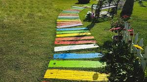 Pavers set in a slight variation in pattern—edging bricks are positioned horizontally and walkway bricks are small yard & small garden landscaping ideas. 30 Walkway Ideas For Inspiration Trees Com