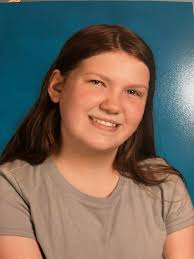 Danielle Bessette (@dee19832001) • Instagram photos and videos