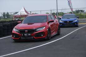Bulanan untuk kereta honda civic 2018. Hitung Pajak Honda Civic Turbo Dan Generasi Jadul Lainnya Carmudi