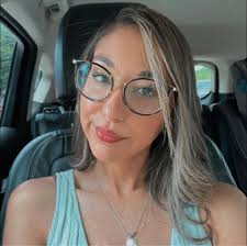 Providing thanksgiving meals for people in need