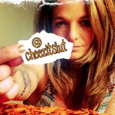 Shannon Hatch (@cheezitslut)