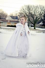 Flower Girl In Winter Wedding Google Search Wedding Cloak Flower Girl Winter Flower Girl