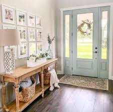 Focus on furnishing in natural materials with a lot of wood, and decorate in neutral colors. 21 Incredibly Inspiring Modern Farmhouse Decor Ideas For Your Home