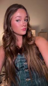 Ella Layton's Instagram, Twitter & Facebook