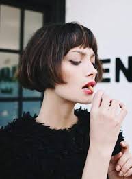 Coupe de cheveux longs avec frange longue coupe de cheveux long. Coupe De Cheveux 30 Facons De Porter La Frange Courte Gala