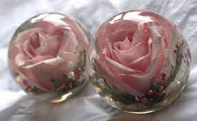 Flowers are really important in our lives. Our Lovely 3 5 Single Flower Paperweights Embedded On A Lovely Array Of Pink Wax Flower A How To Preserve Flowers Wedding Bouquet Preservation Resin Flowers