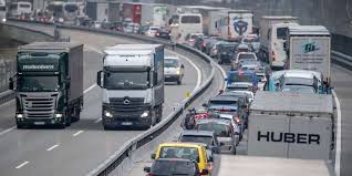 Nachfolgend die termine der osterfeiertage für die kommenden jahre. Ostern Viasuisse Warnt Vor Massiven Staus Am Gotthard