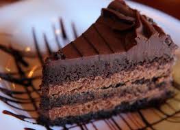 Tudo Que Voce Realmente Precisa E Amor E Um Pouco De Chocolate Desserts Food Dessert Recipes