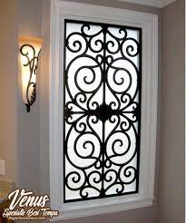 Berikut ini beberapa contoh desain teralis jendela klasik untuk rumah minimalis anda. Teralis Jendela Klasik Besi Tempa Murah Teralis Besi Tempa Mewah
