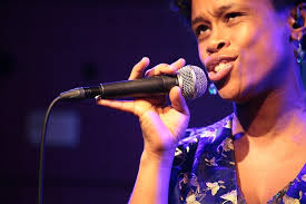 Tonya Graves vyprodala Jazz Dock