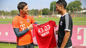 Jun 15, 2021 · wayde van niekerk will make his first bid to qualify for the tokyo olympics this season when he competes in the 400m in madrid on saturday night‚ his agent peet van zyl said. Bayern Germany On Twitter 400m Olympic Champion And World Record Holder Wayde Van Niekerk Visited Bayern Training Today
