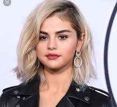 When you match your brows to your hair. Thoughts And Feelings On Bleach Blonde Hair With Black Eyebrows Awfuleyebrows