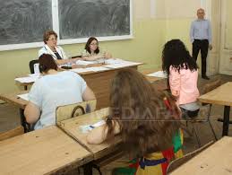 Caz șocant în drobeta turnu severin, județul mehedinți, după ce o minoră în vârstă de 17 ani a fost stropită cu. Suspiciuni De FraudÄƒ La Bacalaureat In Drobeta Turnu Severin Procurorii Au Deschis O AnchetÄƒ