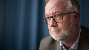 Liberal leader Pehrson broke the law regarding shareholdings