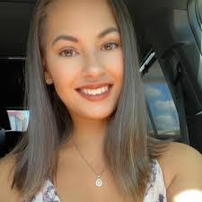 Lori Thorpe's Instagram, Twitter & Facebook