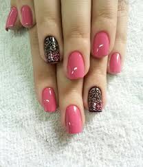 Hola chicas, el dia de hoy estaremos aprendiendo a decorar uñas cortas, si quieren decorar sus uñas cortas les recomiendo estos hermosos diseños y si quieren ver mas diseños aun pueden visitar nuestro blog. Manicura De Unas Unas Naturales Decoradas Unas Manos Y Pies