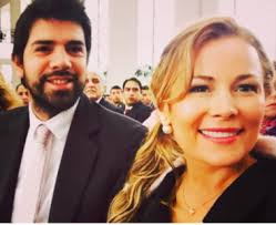 El esposo de la edil joaquín lavin jr. Lavin Jr Sale A Defender Con Todo A Su Senora Cathy Barriga Tras Polemica Por Bajarse A Bailar En Un Auto En Movimiento