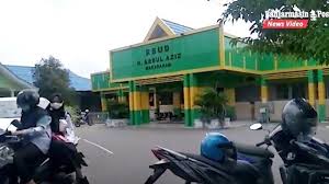 Atau hanya republik indonesia (ri) adalah negara di asia tenggara yang dilintasi garis khatulistiwa dan berada di antara daratan benua asia dan australia, serta antara samudra pasifik dan samudra hindia. Keterbatasan Tenaga Rsud Abdul Aziz Marabahan Buka Rekrutmen Penanganan Covid 19 Banjarmasin Post