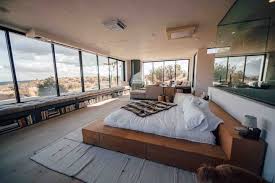Whisper Rock Ranch Maisons A Louer A Pioneertown Californie Etats Unis En 2020 Maisons De Type Ranch Decoration Interieure Rustique Maison A Louer