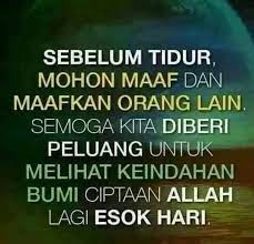 Kemudian kini kami kembali mengatur posisi saat bude aminah kembali bangkit untuk yang ketiga kalinya. Facebook
