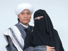 Kisah viral adalah sebuah program majalah berita di gtv yang tayang sejak 5 oktober 2020. 6 Fakta Nengmas Istri Yang Viral Antar Suami Menikah Lagi