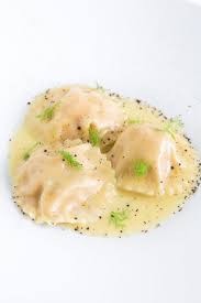 Lachs Ravioli Mit Limonen Beurre Blanc Und Fenchelkraut Ravioli Rezept Ravioli Ravioli Fullung Rezept
