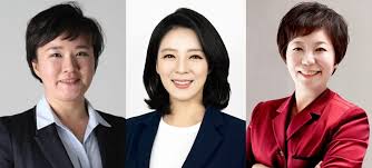 대한민국의 표준 ibm pc 호환기종용 103/106 키 키보드에 독립된 키로 탑재돼 있다. Vtj3clfu2wzakm