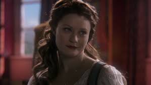 Erst wenn sich ein erst wenn sich ein mädchen in den verzauberten prinzen verliebt, kann der fluch gebrochen werden. Belle Marchenland Once Upon A Time Wiki Fandom