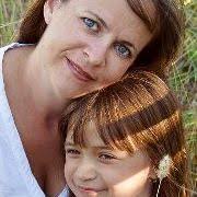 Tammy Bernstein's Instagram, Twitter & Facebook