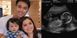 Bella astillah dan family sambut birthday alif aziz.wahh cek yana pemilik rempah oden viral pun ada,hadiahkan alif dan bella. Bella Astillah Aliff Aziz Are Expecting A Baby Girl Hype Malaysia