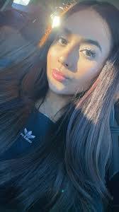 Kaitlin Hensley's Instagram, Twitter & Facebook