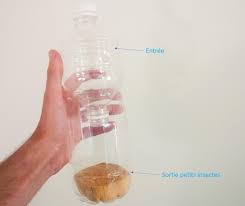 Visiblement, l'innovation de françois, qui a créé un piège à frelons asiatiques, aussi simple qu'efficace, (lire : Frelons Asiatiques Pourquoi Et Comment Limiter Leur Progression