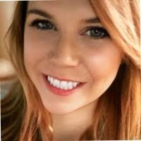 Lori Curry's Instagram, Twitter & Facebook