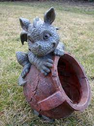 Garden Dragon Gargoyle Figure With Plant Pot B Unbekannt Http Www Amazon Co Uk Dp B00gd6hyf4 Ref Cm Sw R Pi Dp Aw Dragon Garden Dragon Decor Dragon Figurines