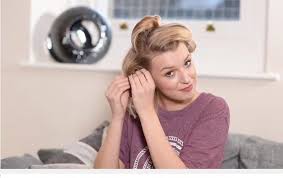 Women hairstyles with curly hair look soft when pinned down. 50s Hairstyles Our Favorite Retro Looks Plus 2 Hair Tutorials