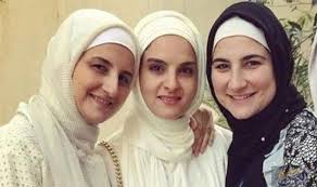 مشاهدة وتحميل مسلسل الدراما المصري اللي مالوش كبير الحلقة 5 الخامسة اون لاين بطولة ياسمين عبد العزيز واحمد العوضي وخالد الصاوي ودينا فؤاد وتدور قصة ال. Ø§Ù„ÙÙ†Ø§Ù†Ø© Ø§Ù„Ù…Ø¹ØªØ²Ù„Ø© Ø´ÙŠÙ…Ø§Ø¡ Ø³Ø¹ÙŠØ¯ ØªÙƒØ´Ù Ø¹Ù† Ø£Ø³Ø¨Ø§Ø¨ Ø§Ø±ØªØ¯Ø§Ø¦Ù‡Ø§ Ø§Ù„Ø­Ø¬Ø§Ø¨ Fashion Hijab